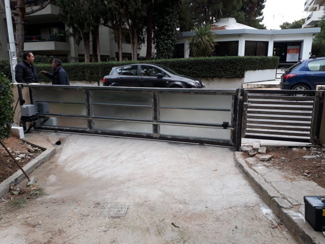 συρόμενη γκαραζόπορτα