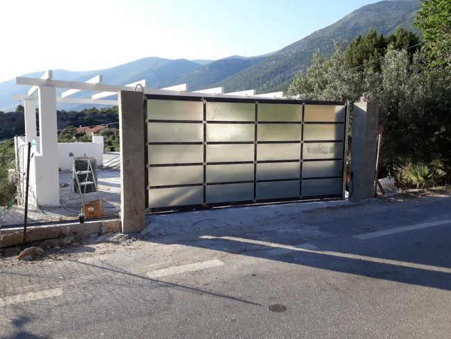 συρόμενη γκαραζόπορτα με μοτερ