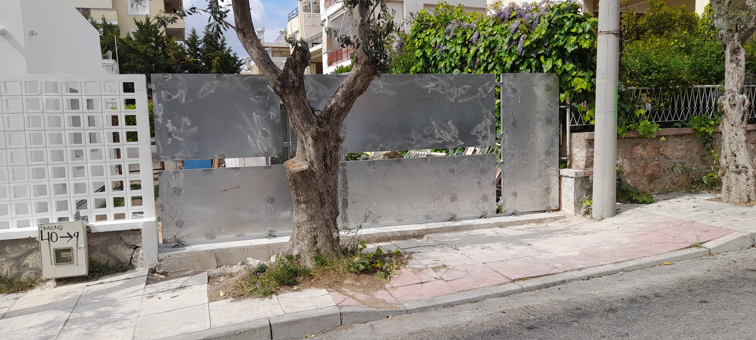 &Sigma;&upsilon;&rho;ό&mu;&epsilon;&nu;&epsilon;&sigmaf; &epsilon;&pi;ά&lambda;&lambda;&eta;&lambda;&epsilon;&sigmaf; &gamma;&kappa;&alpha;&rho;&alpha;&zeta;ό&pi;&omicron;&rho;&tau;&epsilon;&sigmaf;, &pi;ό&rho;&tau;&alpha; &pi;&epsilon;&zeta;ώ&nu; &kappa;&alpha;&iota; &pi;&epsilon;&rho;ί&phi;&rho;&alpha;&xi;&eta; (11)