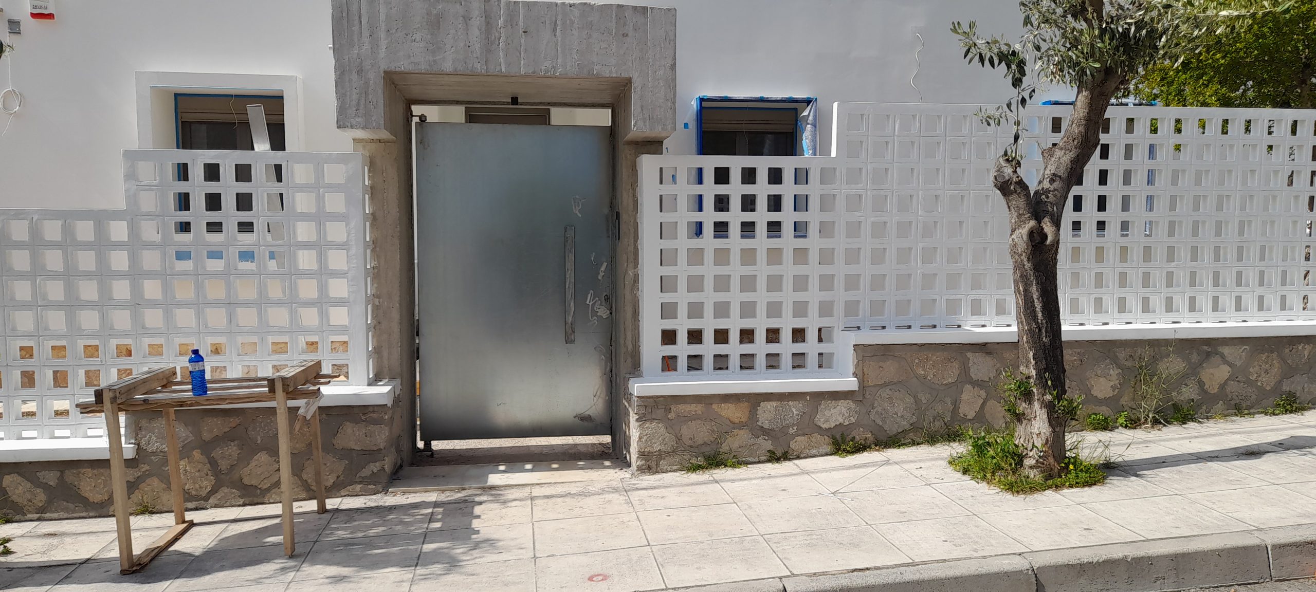 &Sigma;&upsilon;&rho;ό&mu;&epsilon;&nu;&epsilon;&sigmaf; &epsilon;&pi;ά&lambda;&lambda;&eta;&lambda;&epsilon;&sigmaf; &gamma;&kappa;&alpha;&rho;&alpha;&zeta;ό&pi;&omicron;&rho;&tau;&epsilon;&sigmaf;, &pi;ό&rho;&tau;&alpha; &pi;&epsilon;&zeta;ώ&nu; &kappa;&alpha;&iota; &pi;&epsilon;&rho;ί&phi;&rho;&alpha;&xi;&eta; (6)